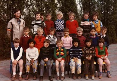 Klasfoto Stedelijke Basisschool Spoele, 1975-1976
