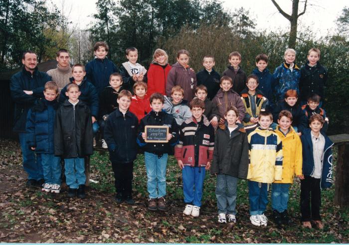 Klasfoto Gemeenteschool Waasmunster 1998-1999